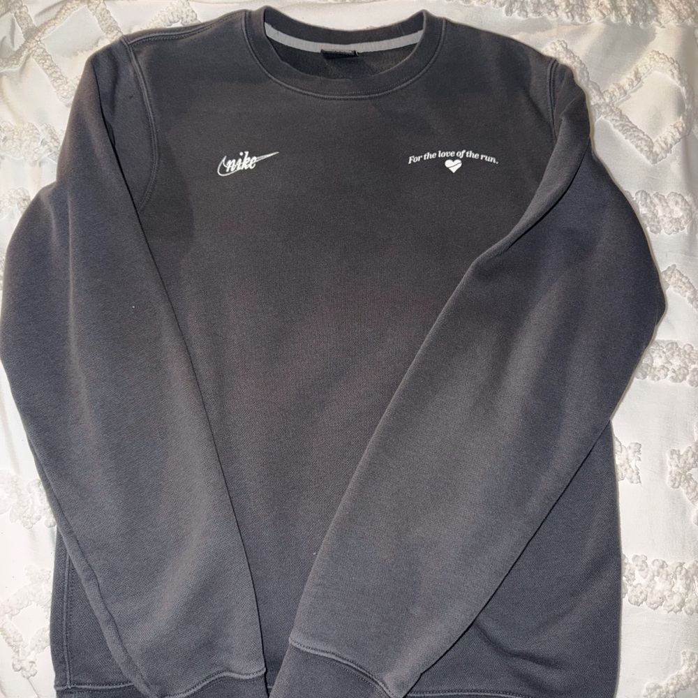 Nike Men's Gray Crewneck Graphic Back